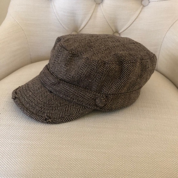 D&Y. Distressed Houndstooth Cap. - Picture 3 of 5